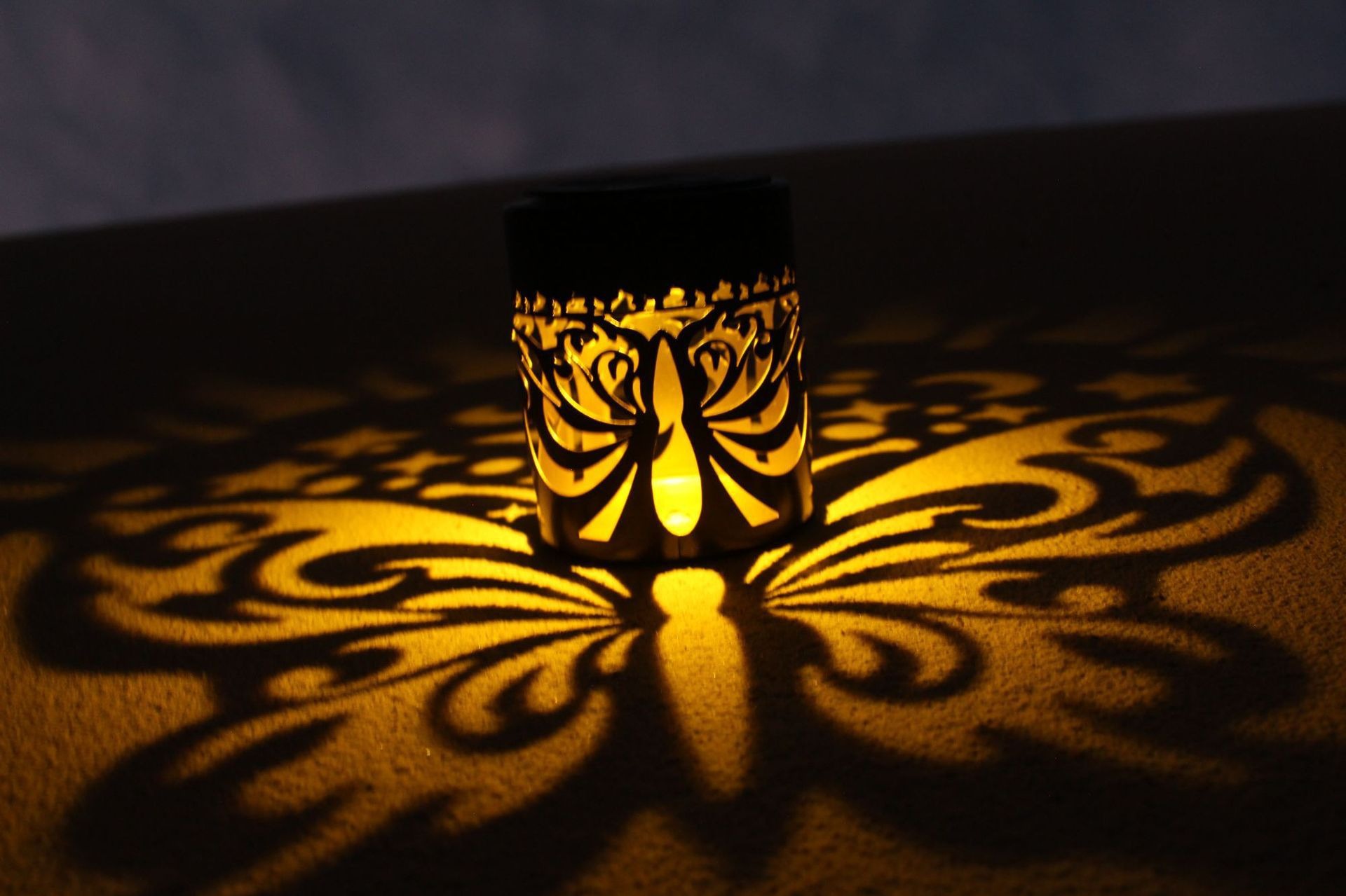 Outdoor Lighting Yard Decoration - Solar Butterfly Projection Lamp LED Color