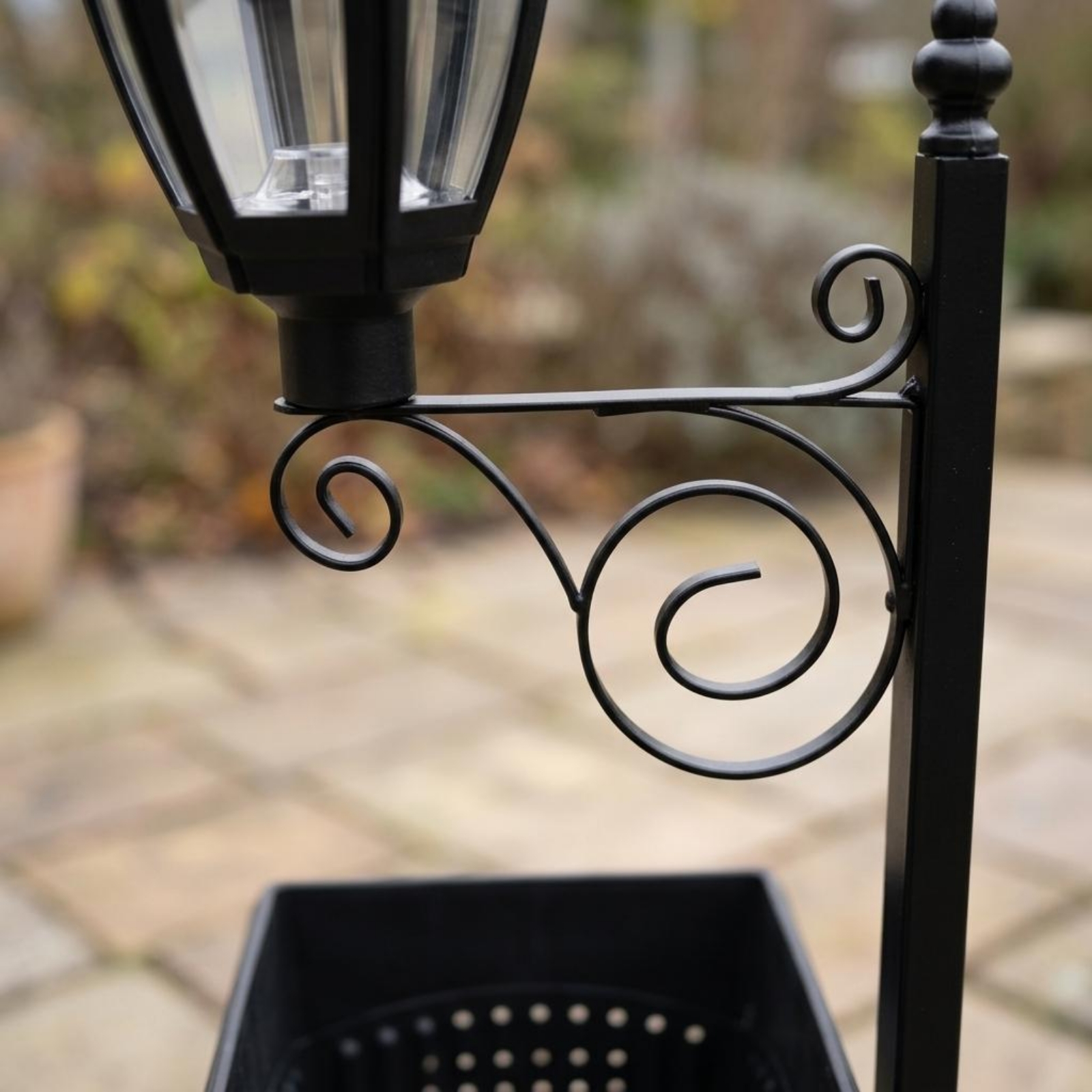 Solar Flower Pot Light Wrought - Outdoor Lighting Design ulasan dan harga